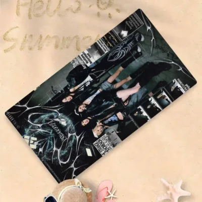 Armageddon aespa  Beach Towels