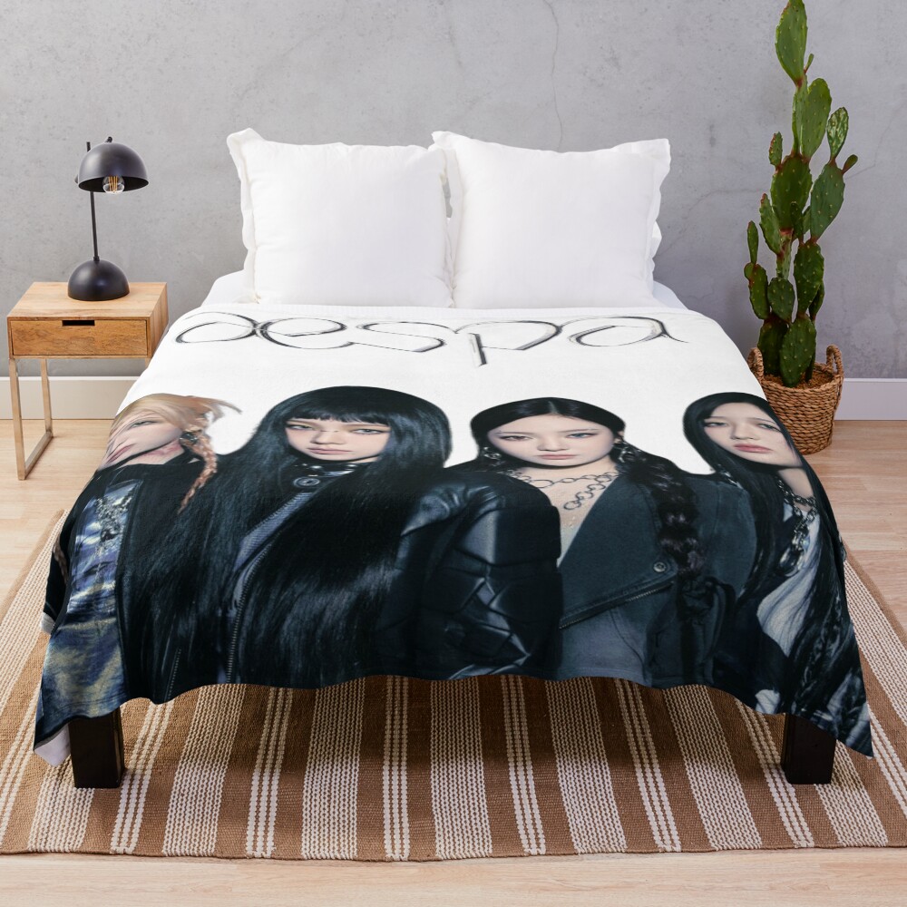 Aespa Throw Blanket
