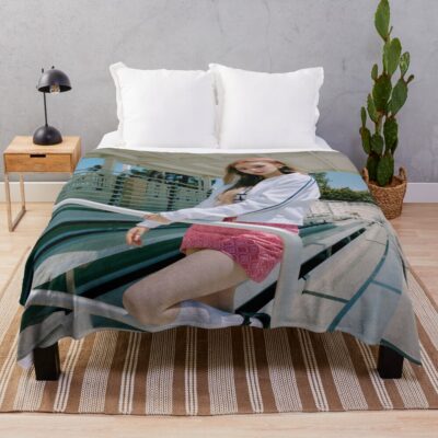 Aespa Karina Spicy Throw Blanket