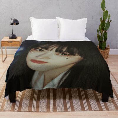 Aespa Giselle Throw Blanket