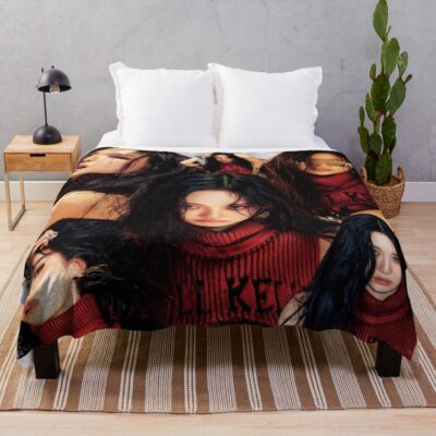 Aespa Ningning Dirty Work Throw Blanket