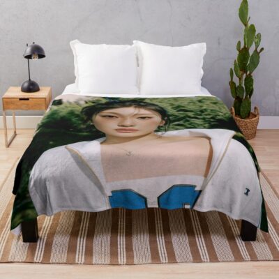 Aespa Ning Ning Spicy Throw Blanket